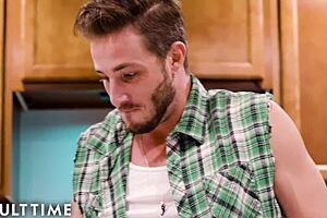 Caught fapping - dana dearmond rubbing her clit in front of contractor 😏