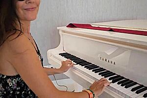 In Visit Without Panties Play Sexy While Hosts Was Out For 10 Minutes To Pick Up Another Guests