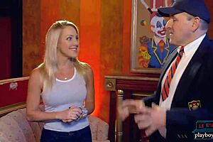 Blonde femdom says, 'want to see my fetish comedy improvisation?'