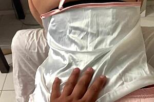 Papi, luulin että hieronta mutta tunnen kullisi perseessäni