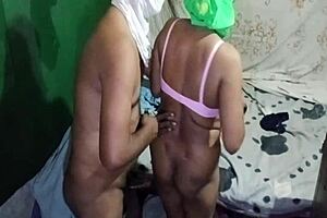 उत्तर भारतीय पति पत्नी की चुदाई वीडियो देखो. पति पत्नी की जोरदार चुदाई।