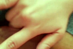 zorra excitada se moja y manda video a su chico 😈