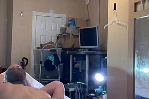 Hey, watch this hot gay daddy fucking his whore 😏