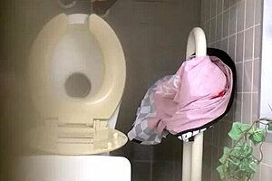 uhh, i think this japanese toilet vid part 2 gonna be real weird n wild