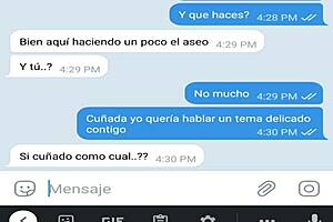 Infiel descubierta le toca mostrarse y baila en la ducha