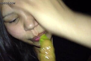 My girlfriend gives an amazing blowjob!