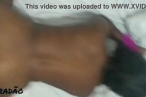 成熟拉丁美女大奶毛逼被鸡巴操到高潮