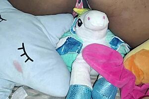 crazy colombian woman twerks her big sexy ass