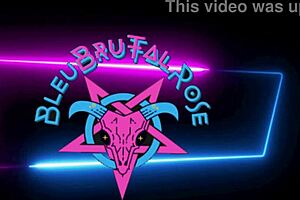 European milf Candy enjoys amateur toy play with dildo on her big ass