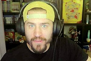 I shouldn't become a super hero, the lewd knight.