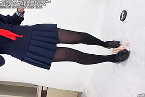 Crush that doll, let's play!