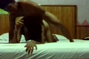 Flaquita De Tapa Gets Creampie In Amateur Fucking