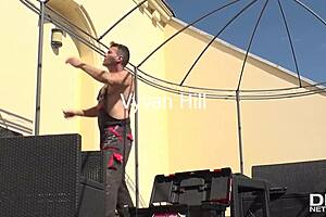 Vyvan Hill Delivers Orgasmic Blowjob On Rooftop To Handyman