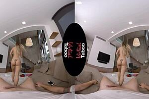 Meet this hot babe in a very powerful and sensual Virtual Reality XXX