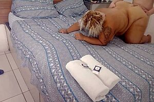 I appreciate the curves of this bbw woman in the shower