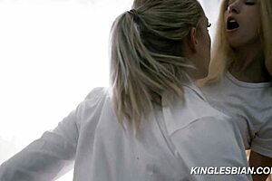 i love to eat my stepsisters pussy uf how yummy