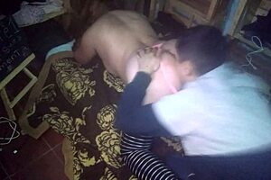 I finger her vagina and give my girlfriend oral sex