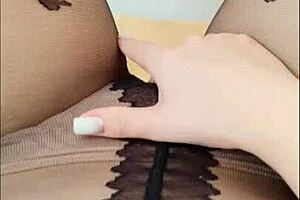 This Homemade Video Shows Squirting Orgasm Through Pantyhose in Public Outdoors