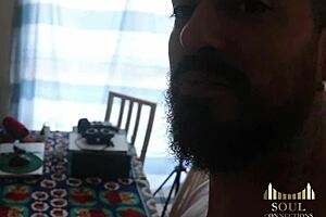 ESPOSA ROUBA O COBERTO DO MARIDO E PRA SE REDIMIR PEDE PRA ELE ENCHER A BOCA DELA DE PORRA LUCÃO E LUNNA VAZ