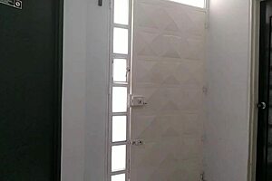 contrato a un plomero para que me revise la ca�er�a y termina revisando mi culo grande 😈