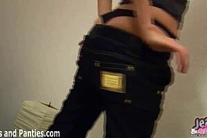 Petite Babe Shakes Her Skinny Ass in Jeans