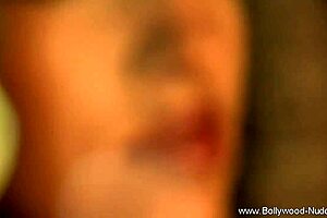 indian milf shows off her arousing dance moves