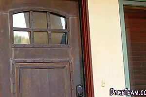 lesbian teen 18+ager eats out milfs pussy