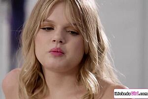 i licked my petite teen bff's shaved pussy