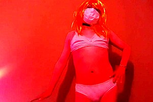 i'm a rubia tranny getting excited modeling lingerie and fucking my ass with a dildo - sexy maddy