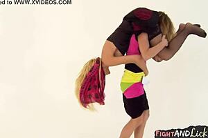 Amateur wrestling between European lesbians