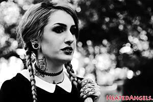 Heatedangela 86's intense emotional ride