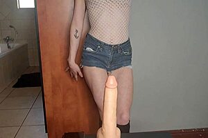 Humiliating boyfriend's small cock while sucking bigger gym cock.