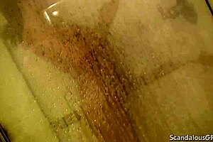 hey, hotty bobbi is in the shower getting her pussy licked by a guy 😍