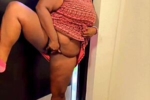 Nookiescookies Squirts And Masturbates To Orgasm In Public Outdoors