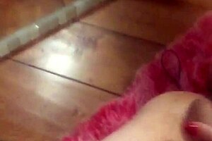 Woman Squirts Heavily While Watching Herself In Mirror