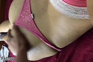 convenzo a gina de grabarla mientras me la cojo y me baila