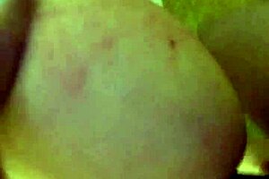 peguei minha amiga brincando e entrei pra abrir a bunda dela!