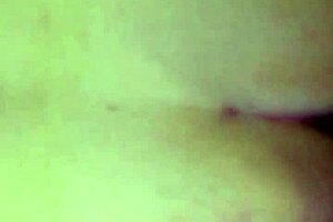 peguei minha amiga brincando e entrei pra abrir a bunda dela!