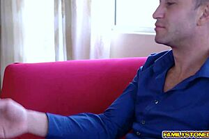 继子舔继妈熟女阴户然后像开腿那样猛插