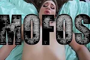 After A Bachelor Party Brick Danger Makes A Move On Stunning Stripper Mia Pearl - Mofos