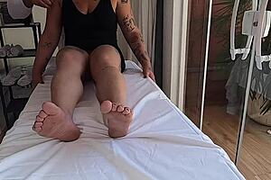 So, this married chick got filmed during a tantric massage, therapist touching her, real video!