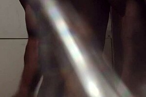 Hey, check out this mysterious Gfedcba sequence in a voyeur setting.