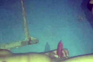 noche loca acaba en cama con visita