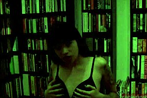 goth latina judas loves sucking cock deepthroat