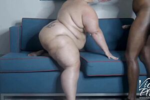 Welcome Home Sex: Hairless Fat BBW Sucks Big Cock, Shaved Pussy Face Sits, Big Ass Amateurs Pussy Play