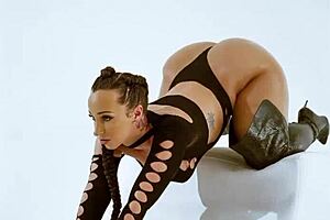 Jada Stevens Sexy Milf With Big Ass