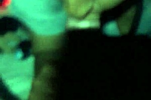 girlfriend worshiping that big cock with her mouth 😍