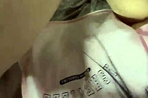 jovencita de 18 en su primera porno, horny sucking