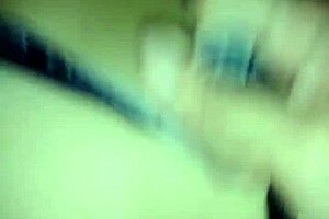 18-Year-Old Colombian TikToker Twerks in Full Online Video