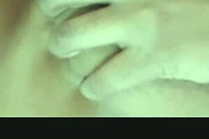 cam girl bavani fingering her pussy